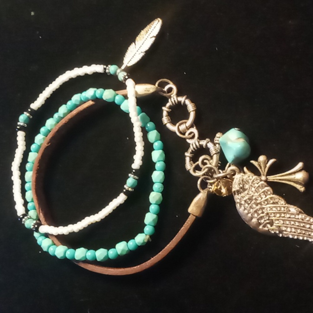 Southwestern style leather & turquoise bracelet.
